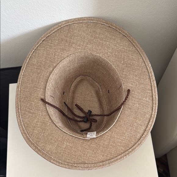 Tan and Brown Wide-Brimmed Fedora Hat - Picture 5 of 9
